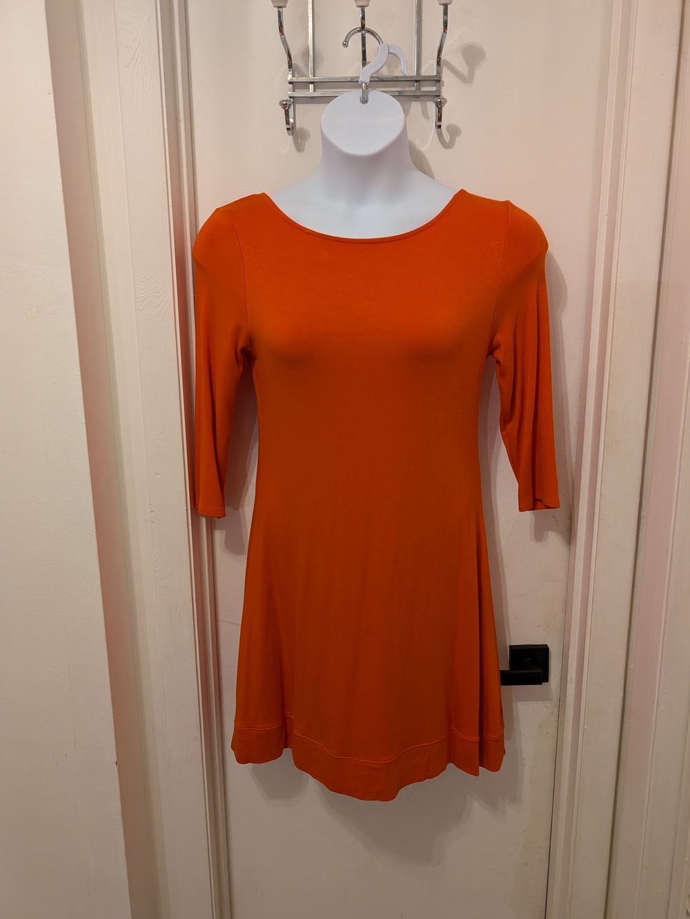 Donna Ricco Burnt Orange/Red Scoop Neck Mini Dress